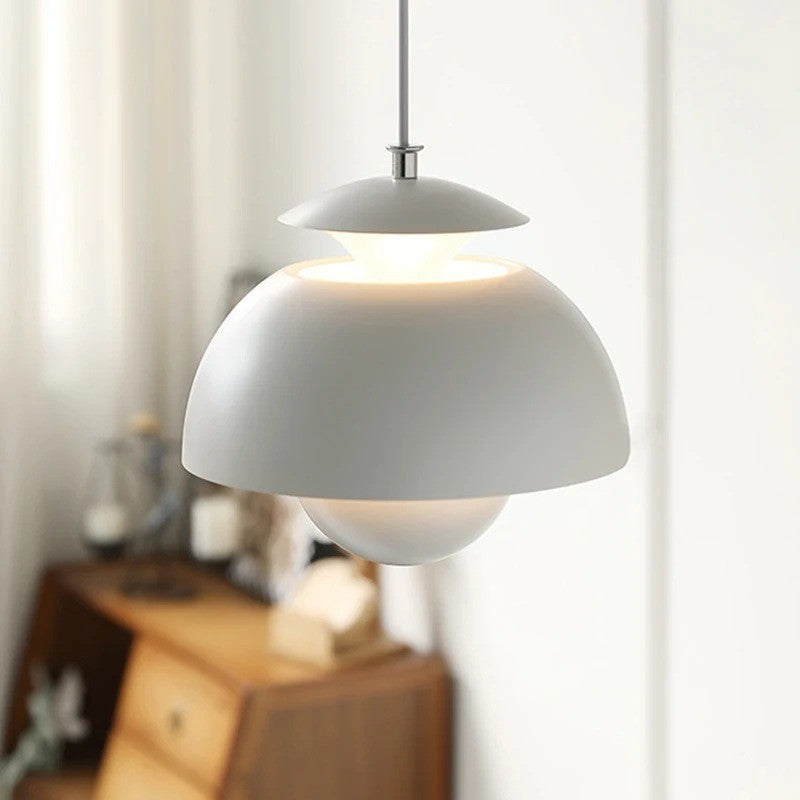 bauhaus-bud-pendant-lamp-3_84ffc730-6cf3-4e38-b7bf-6ce4c0e10d9f.jpg